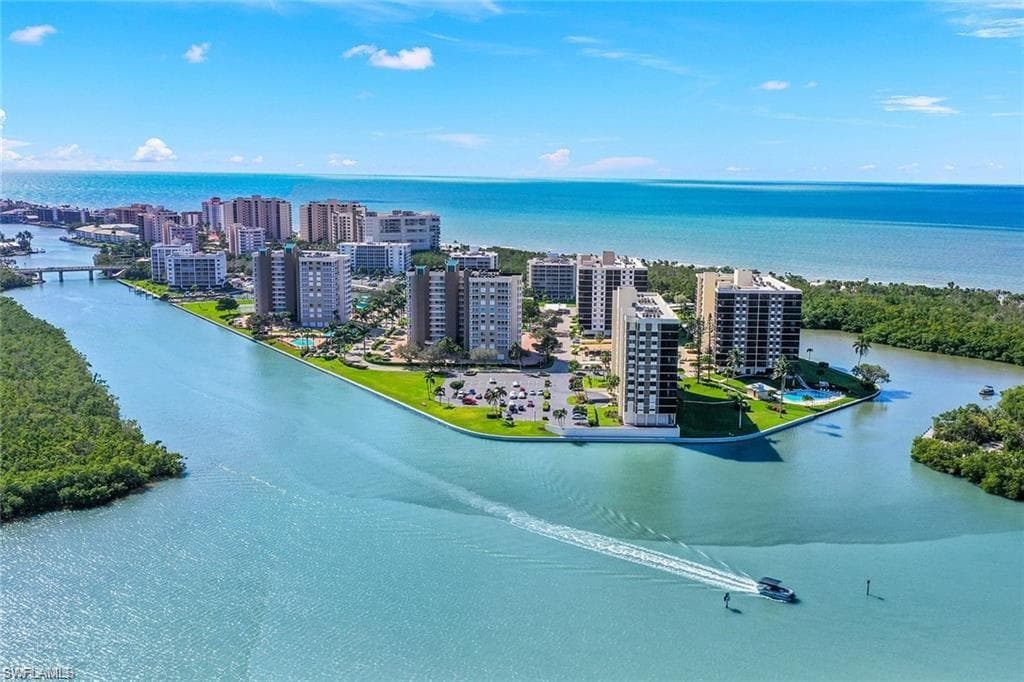 17 Bluebill Ave 206, Naples, FL 34108-34