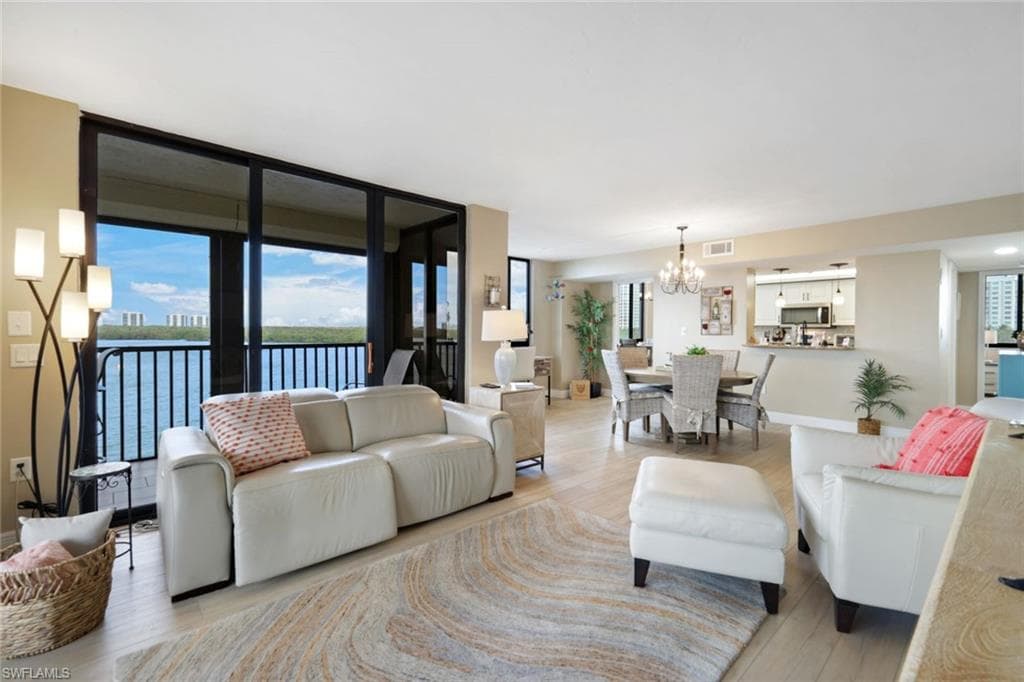 17 Bluebill Ave 206, Naples, FL 34108-8