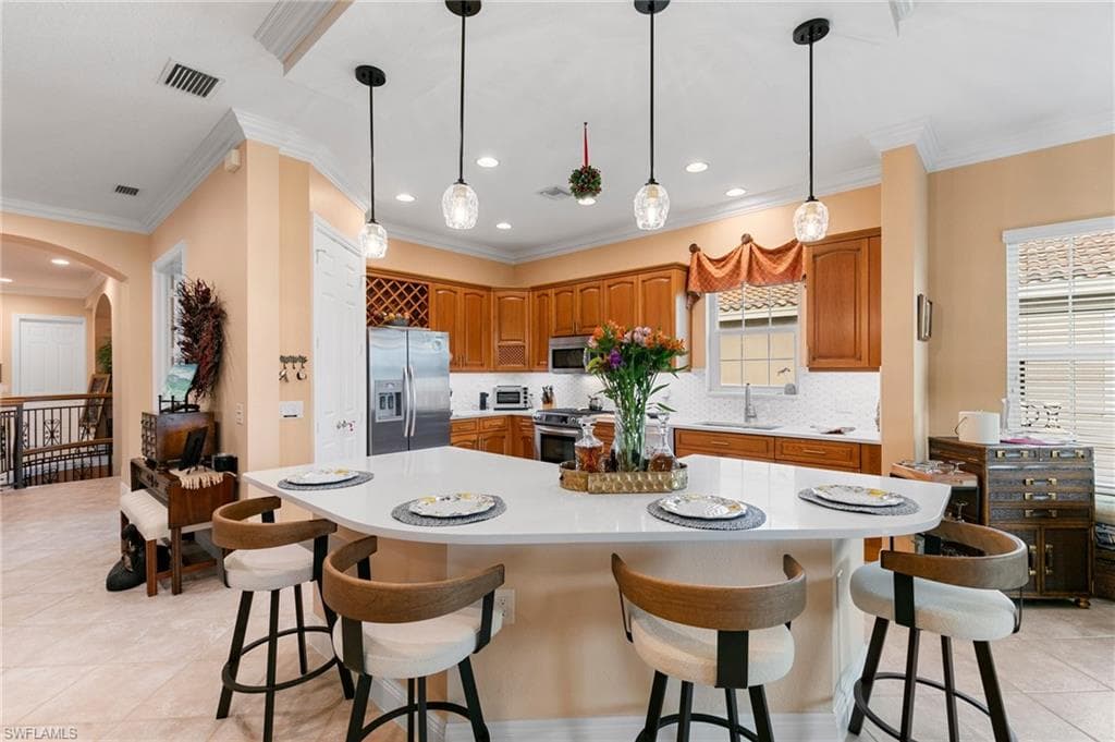 9134 Cherry Oaks Ln 201, Naples, FL 34114-13