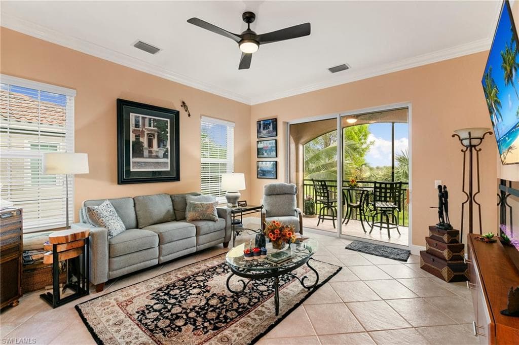 9134 Cherry Oaks Ln 201, Naples, FL 34114-17