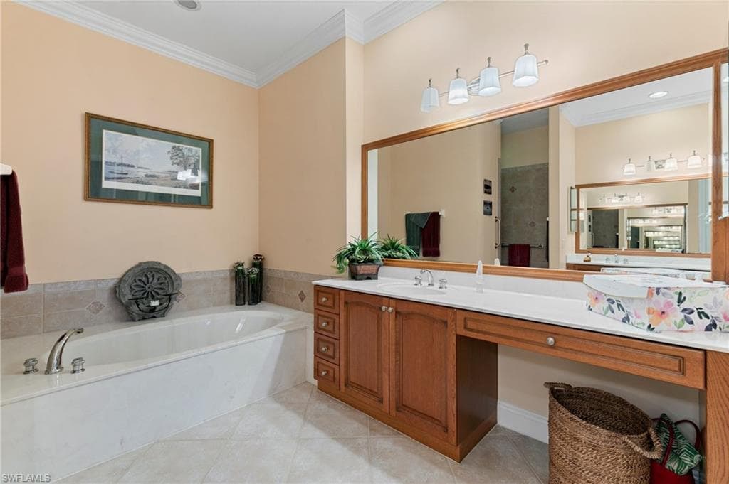 9134 Cherry Oaks Ln 201, Naples, FL 34114-21