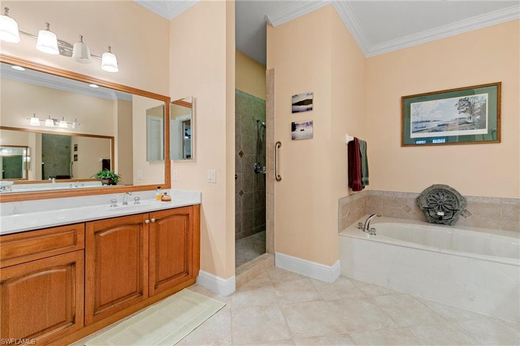 9134 Cherry Oaks Ln 201, Naples, FL 34114-22