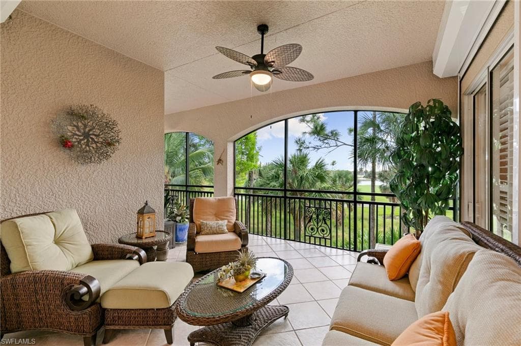 9134 Cherry Oaks Ln 201, Naples, FL 34114-28
