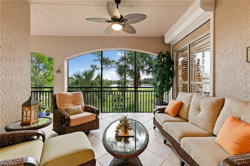 9134 Cherry Oaks Ln 201, Naples, FL 34114-29