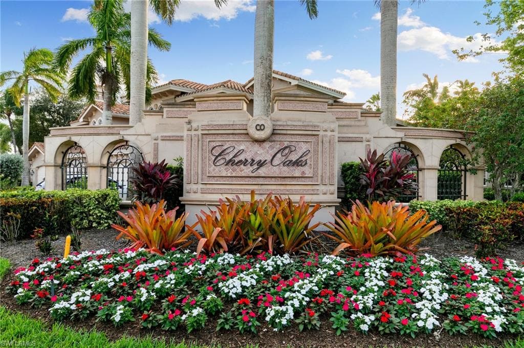 9134 Cherry Oaks Ln 201, Naples, FL 34114-33