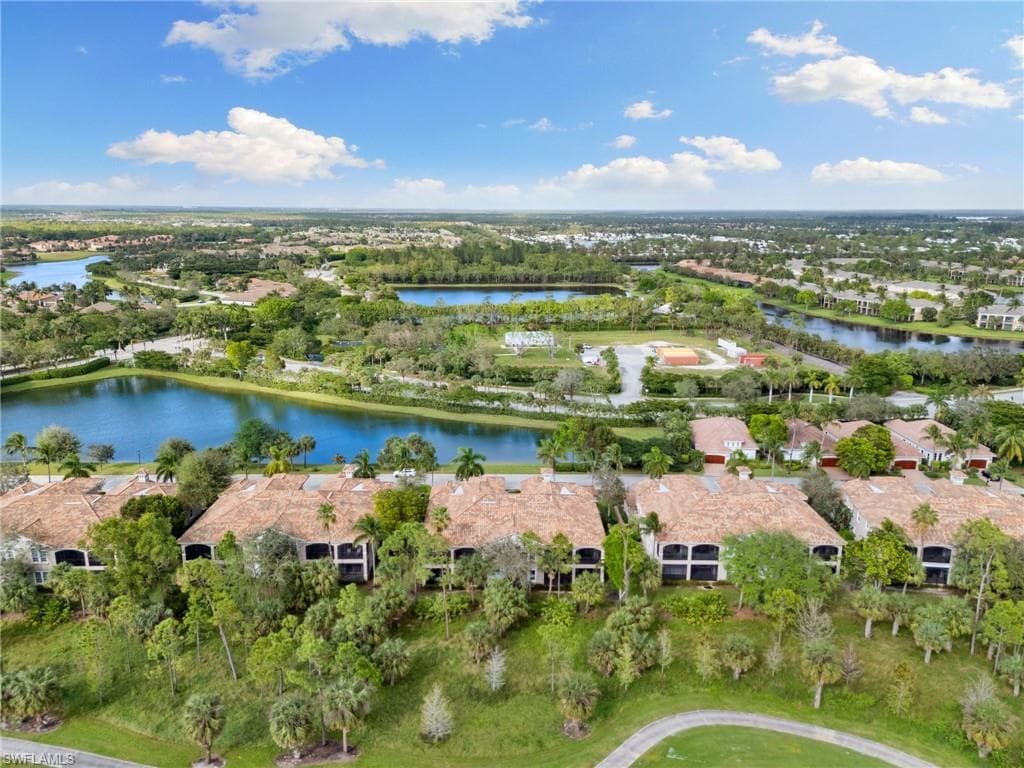 9134 Cherry Oaks Ln 201, Naples, FL 34114-39