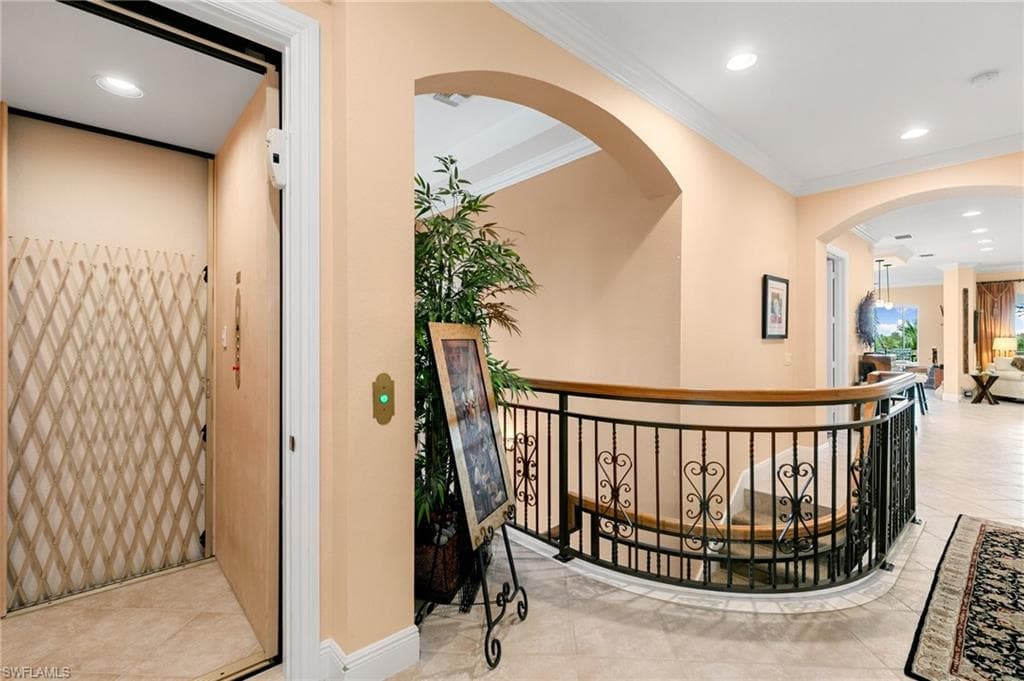 9134 Cherry Oaks Ln 201, Naples, FL 34114-7