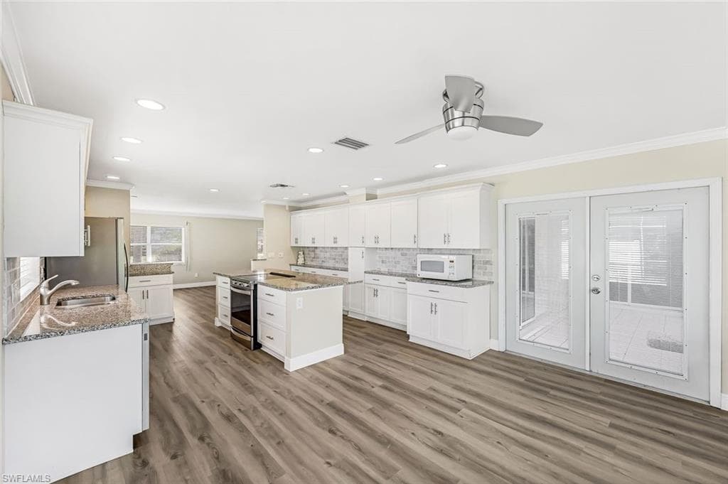 2199 Santiago Ave, Fort Myers, FL 33905-16