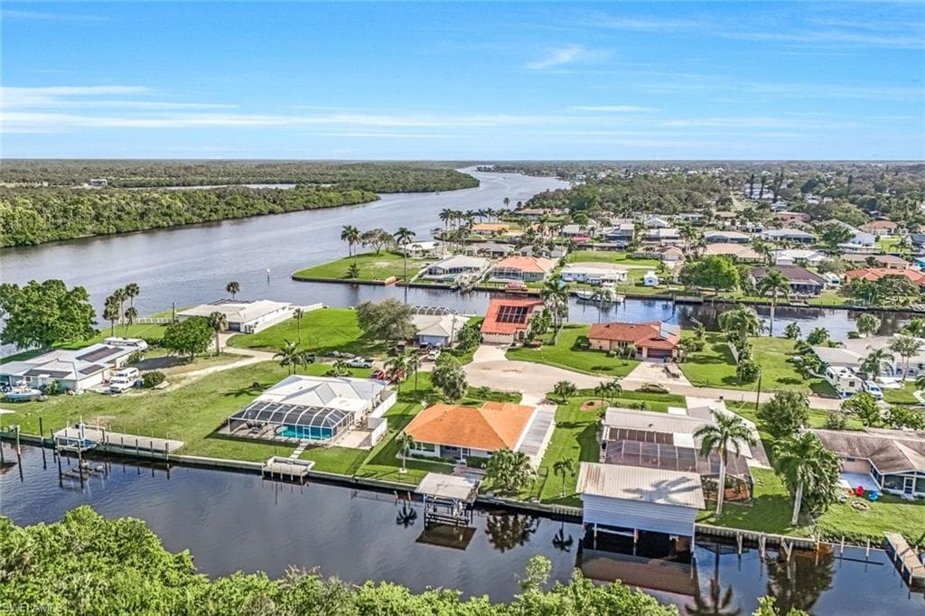 2199 Santiago Ave, Fort Myers, FL 33905-30