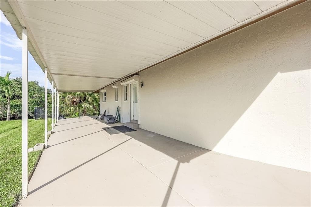 2199 Santiago Ave, Fort Myers, FL 33905-8