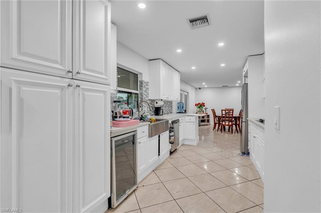1800 52nd Ter SW, Naples, FL 34116-12