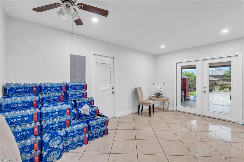 1800 52nd Ter SW, Naples, FL 34116-16
