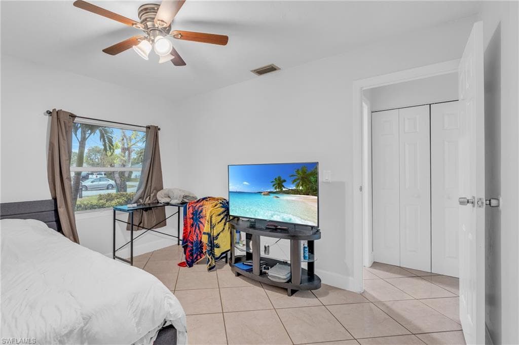 1800 52nd Ter SW, Naples, FL 34116-18