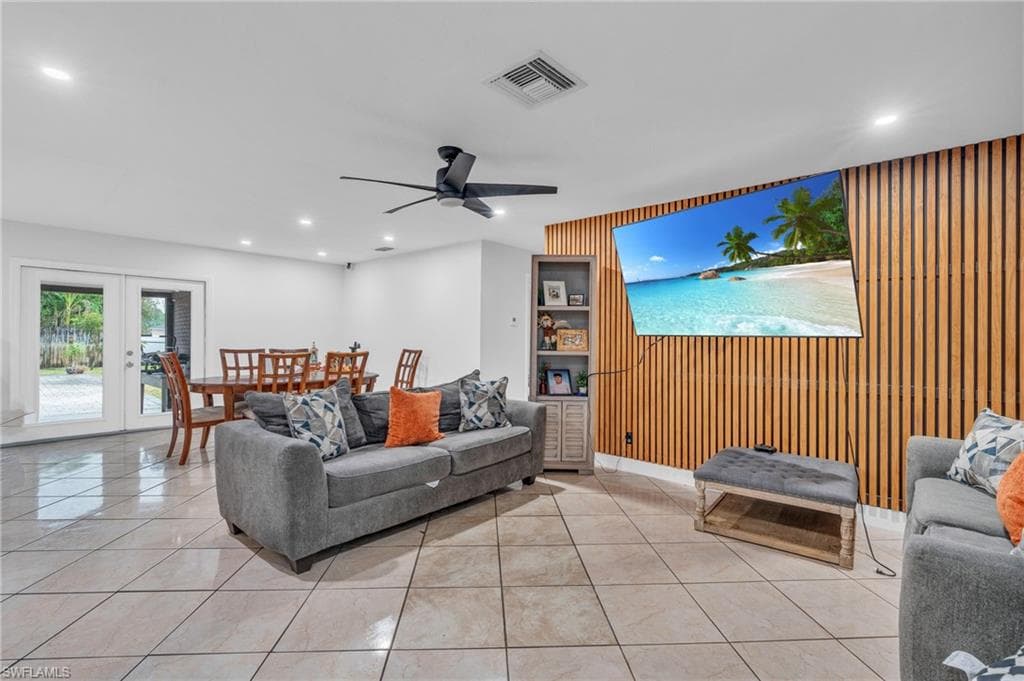 1800 52nd Ter SW, Naples, FL 34116-2
