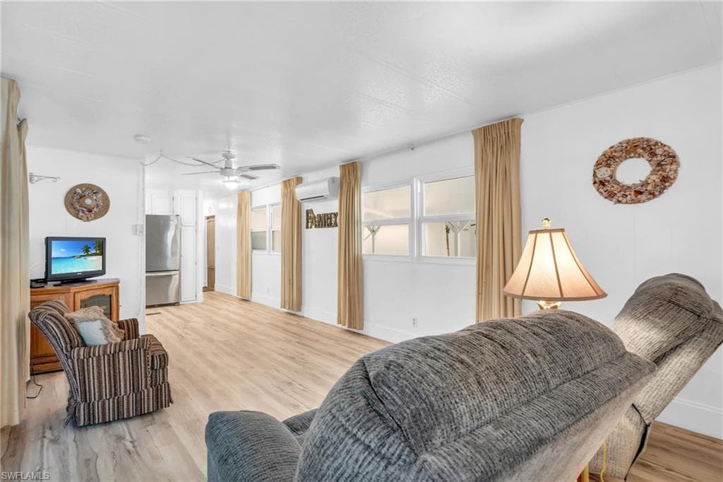 93 Enchanting Blvd E-93, Naples, FL 34112-13