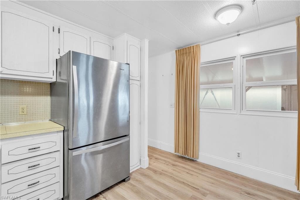 93 Enchanting Blvd E-93, Naples, FL 34112-14