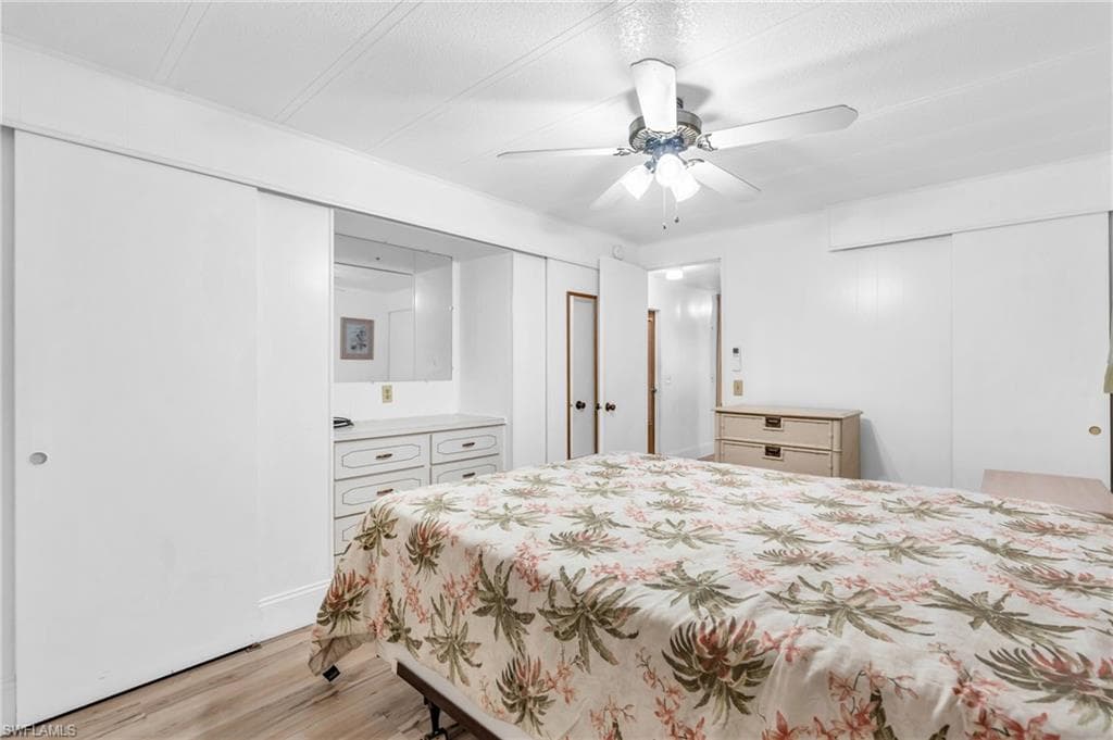 93 Enchanting Blvd E-93, Naples, FL 34112-15