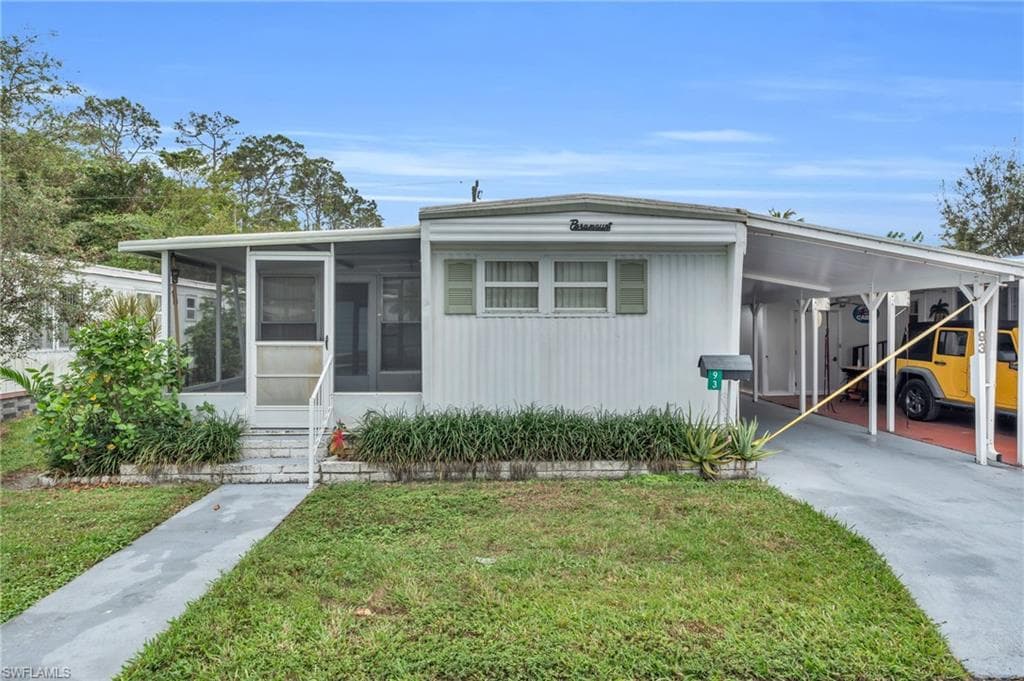 93 Enchanting Blvd E-93, Naples, FL 34112-22