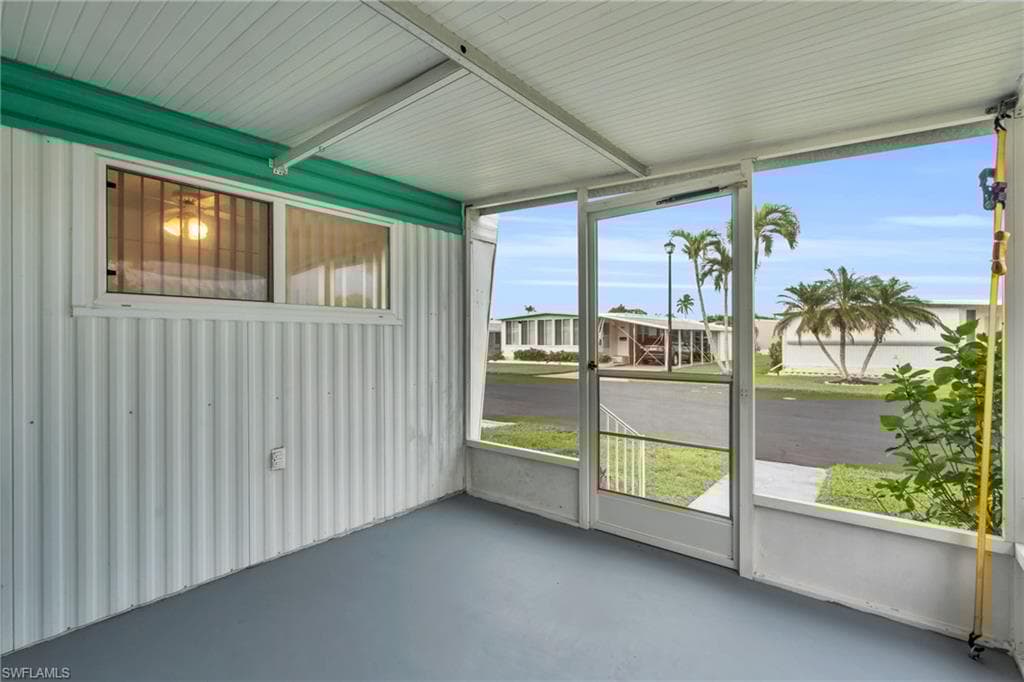 93 Enchanting Blvd E-93, Naples, FL 34112-31