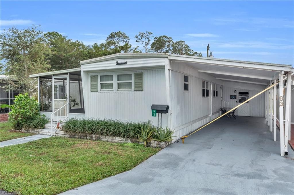 93 Enchanting Blvd E-93, Naples, FL 34112-3