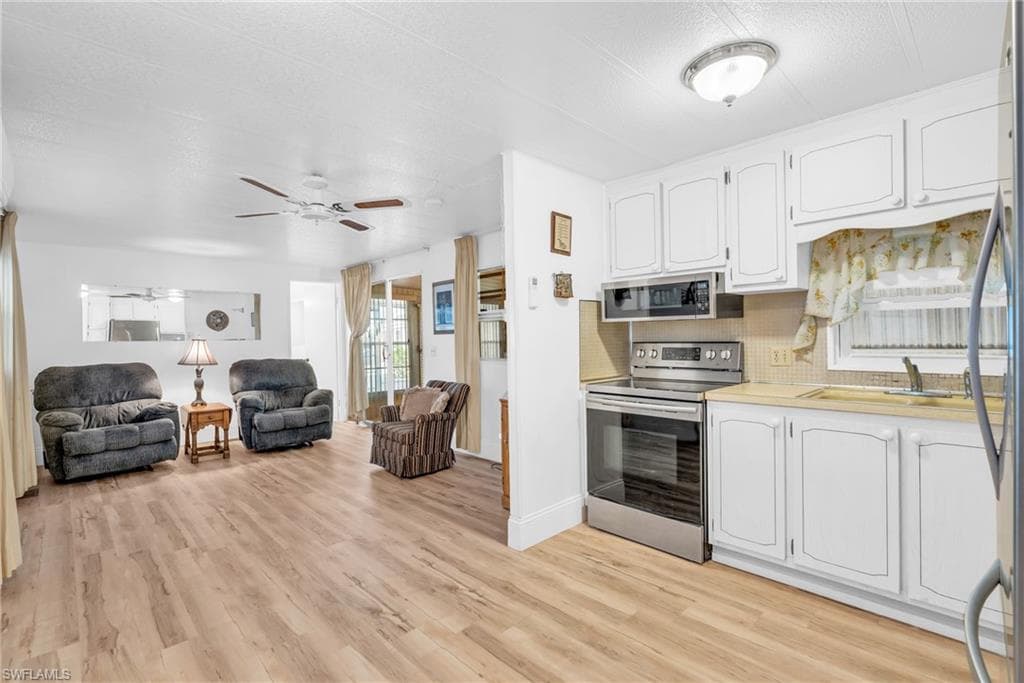 93 Enchanting Blvd E-93, Naples, FL 34112-4