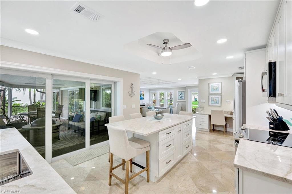 989 Valley Dr, Bonita Springs, FL 34134-4