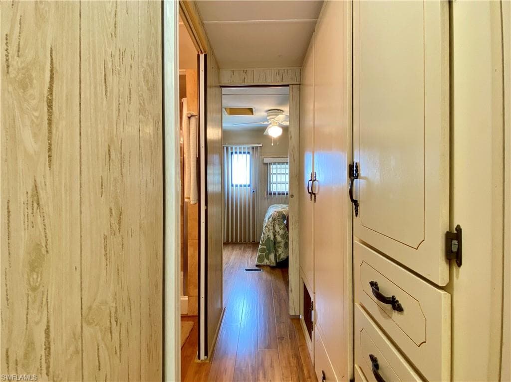 14 Pearl Dr 14p, Naples, FL 34114-15