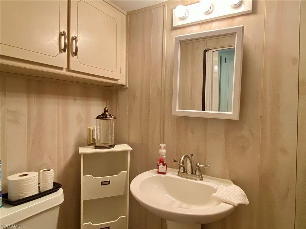 14 Pearl Dr 14p, Naples, FL 34114-20