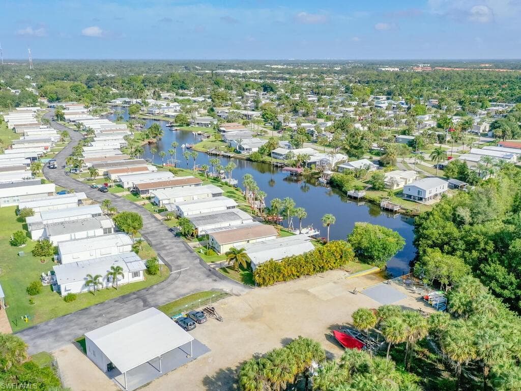 14 Pearl Dr 14p, Naples, FL 34114-23