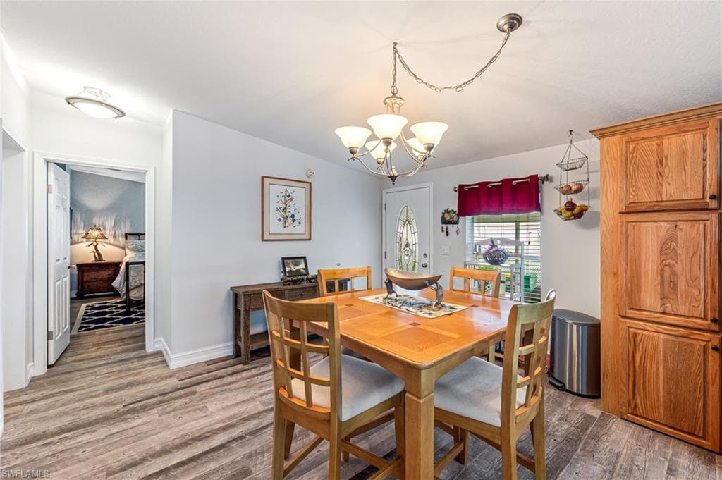 877 Cape Haze Ln, Naples, FL 34104-16