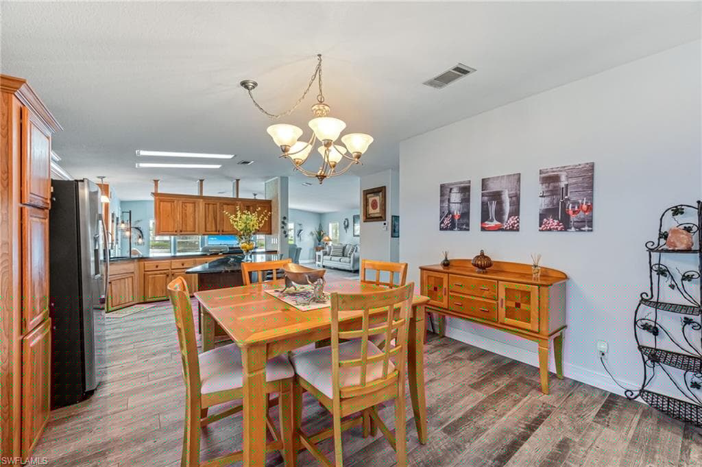 877 Cape Haze Ln, Naples, FL 34104-18