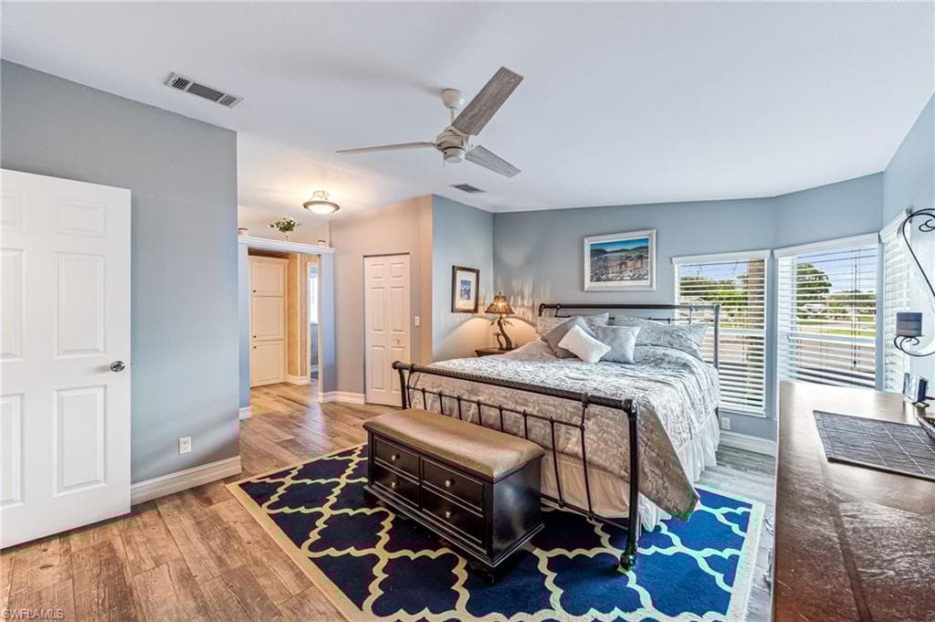 877 Cape Haze Ln, Naples, FL 34104-19