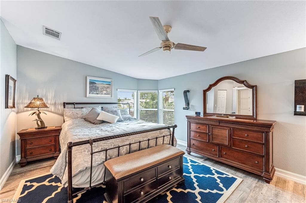 877 Cape Haze Ln, Naples, FL 34104-20