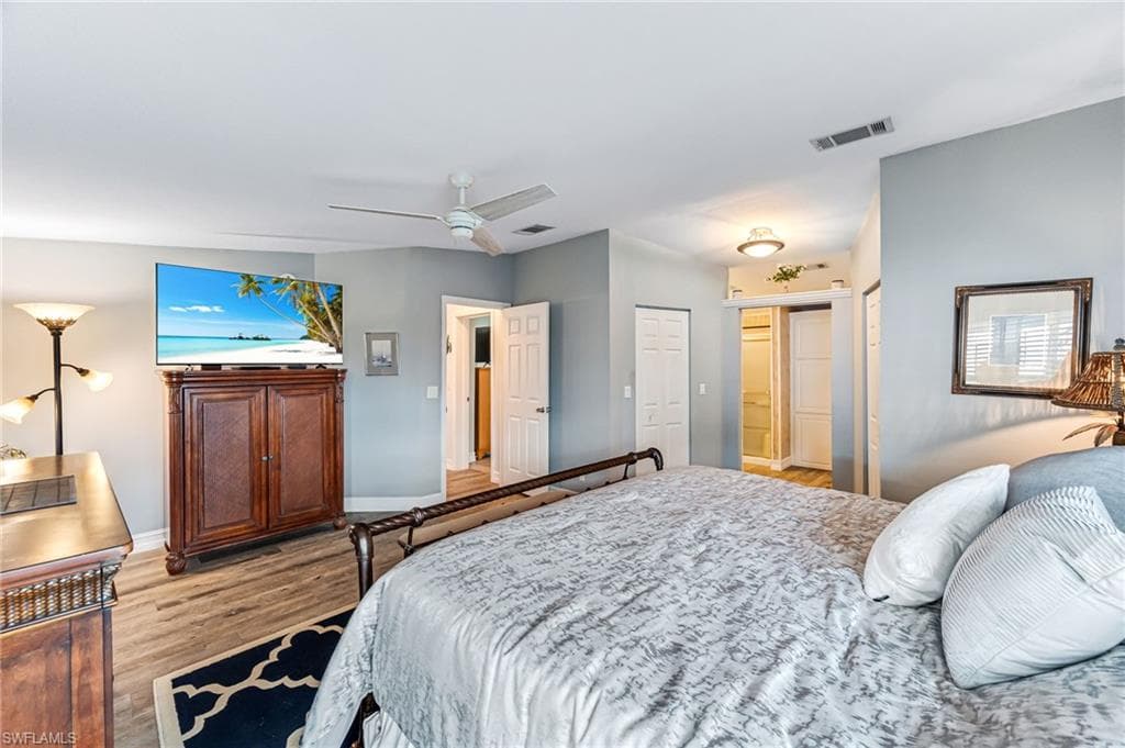 877 Cape Haze Ln, Naples, FL 34104-22