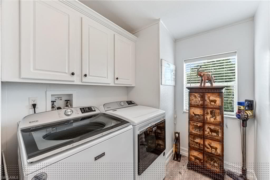 877 Cape Haze Ln, Naples, FL 34104-30