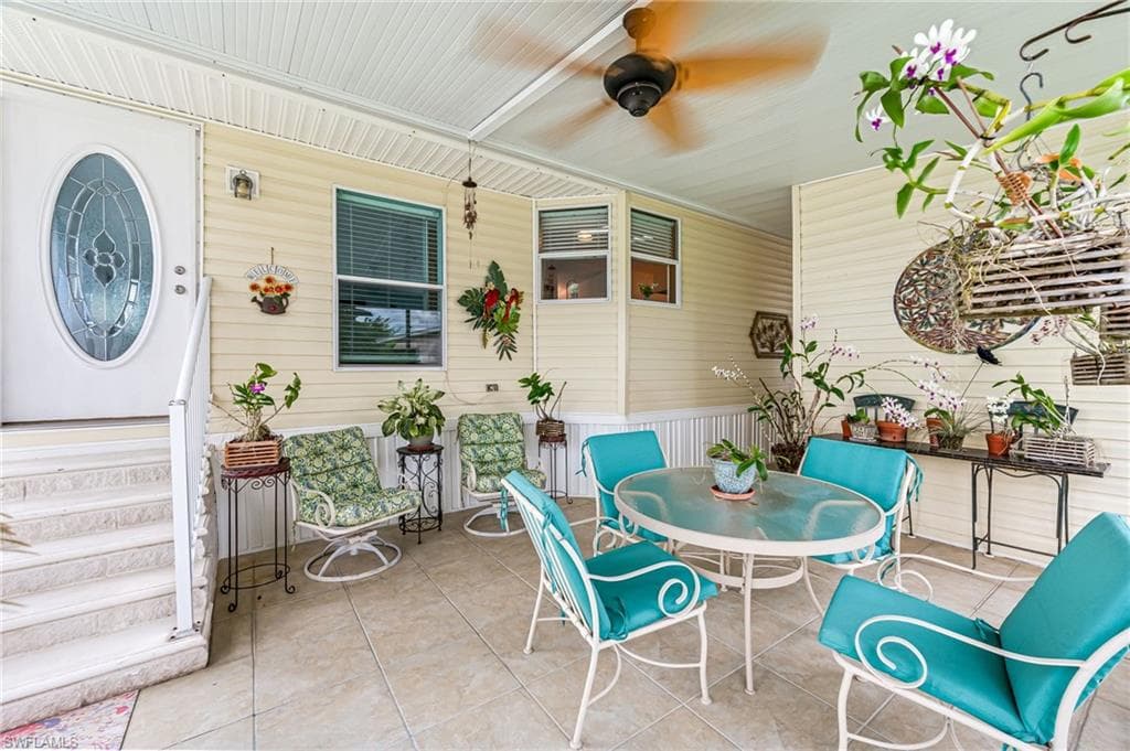 877 Cape Haze Ln, Naples, FL 34104-34