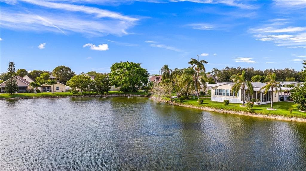 877 Cape Haze Ln, Naples, FL 34104-46