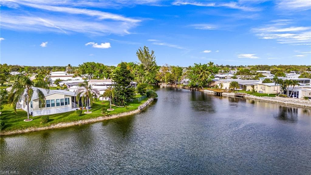 877 Cape Haze Ln, Naples, FL 34104-48