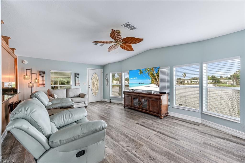 877 Cape Haze Ln, Naples, FL 34104-6