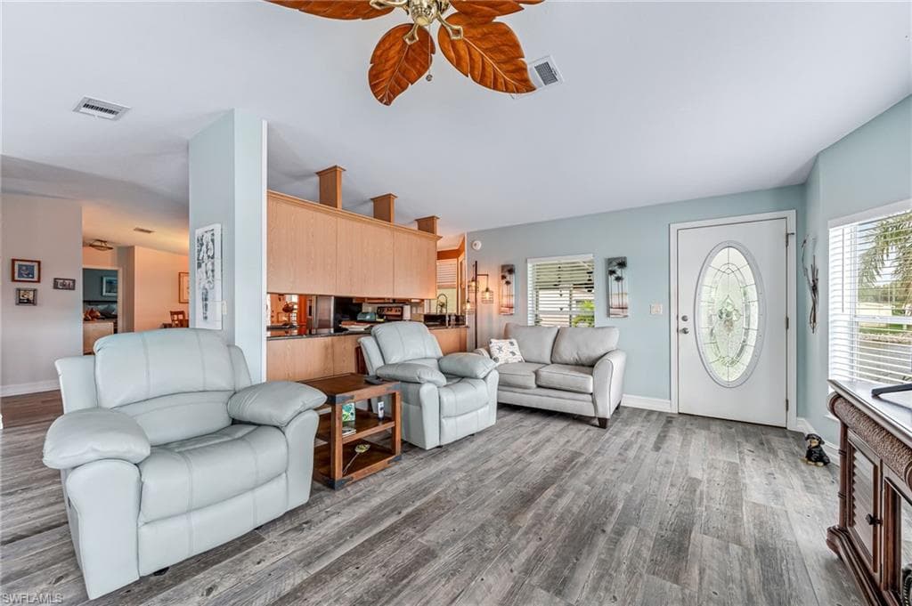 877 Cape Haze Ln, Naples, FL 34104-7