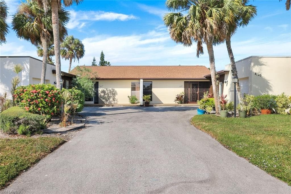 4120 Lakewood Blvd, Naples, FL 34112-22