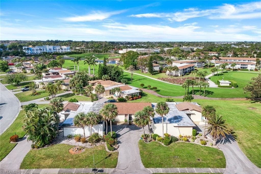 4120 Lakewood Blvd, Naples, FL 34112-27