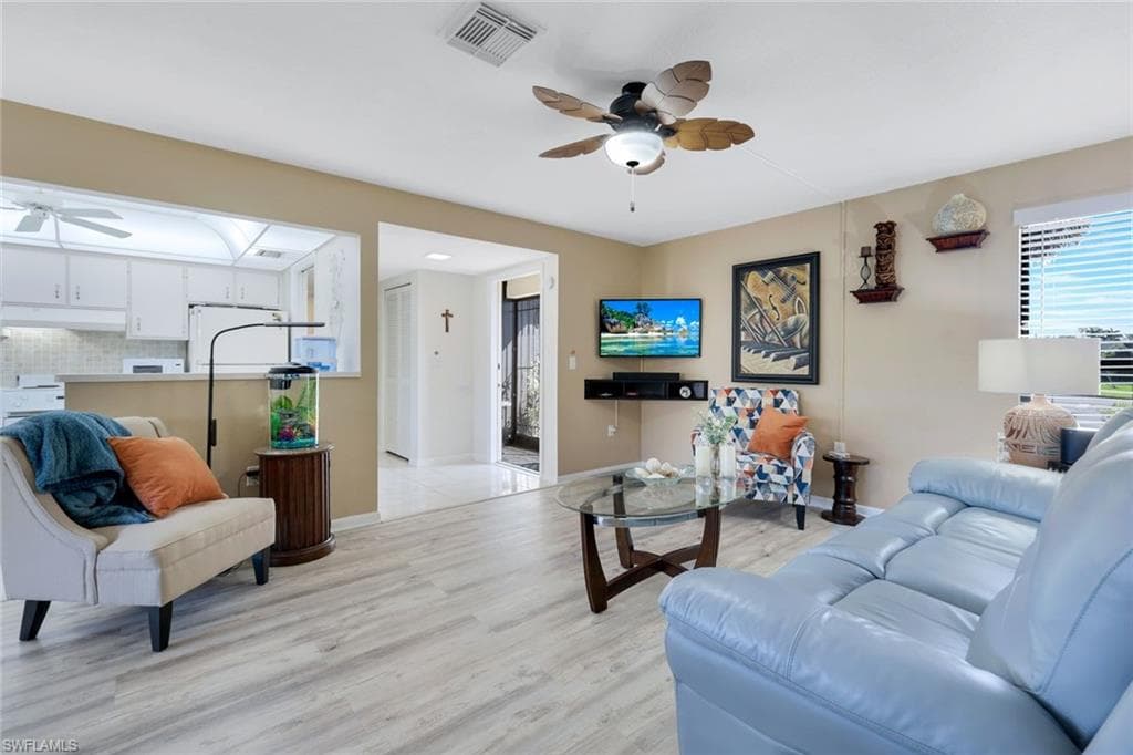 4120 Lakewood Blvd, Naples, FL 34112-7