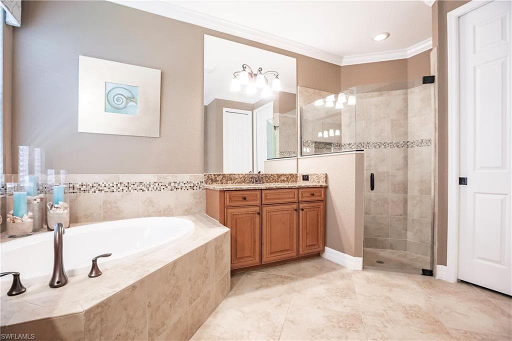12541 Fenhurst Way, Naples, FL 34120-16