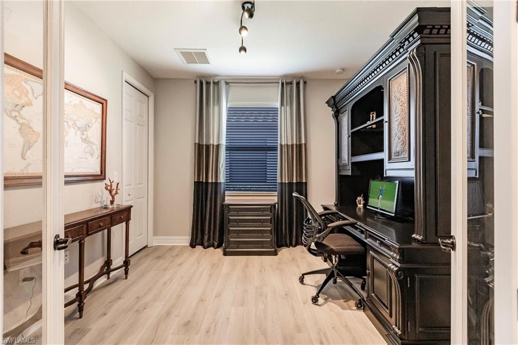 12541 Fenhurst Way, Naples, FL 34120-17