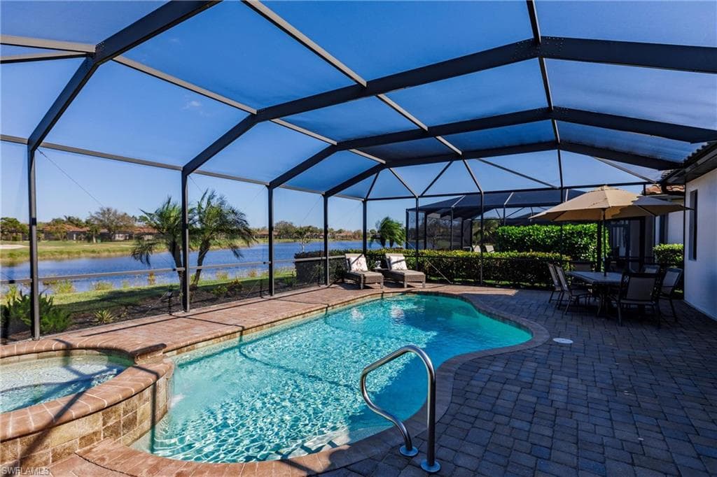 12541 Fenhurst Way, Naples, FL 34120-27