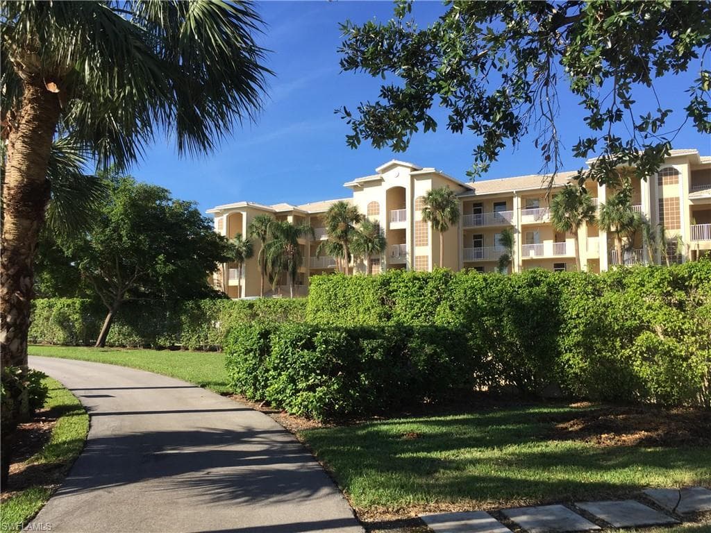8610 Cedar Hammock Cir 1226, Naples, FL 34112-1