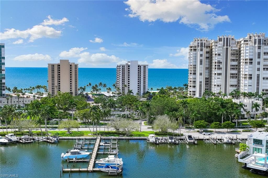 4005 Gulf Shore Blvd N 1004, Naples, FL 34103-21