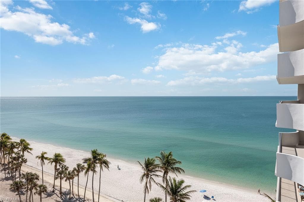 4005 Gulf Shore Blvd N 1004, Naples, FL 34103-6