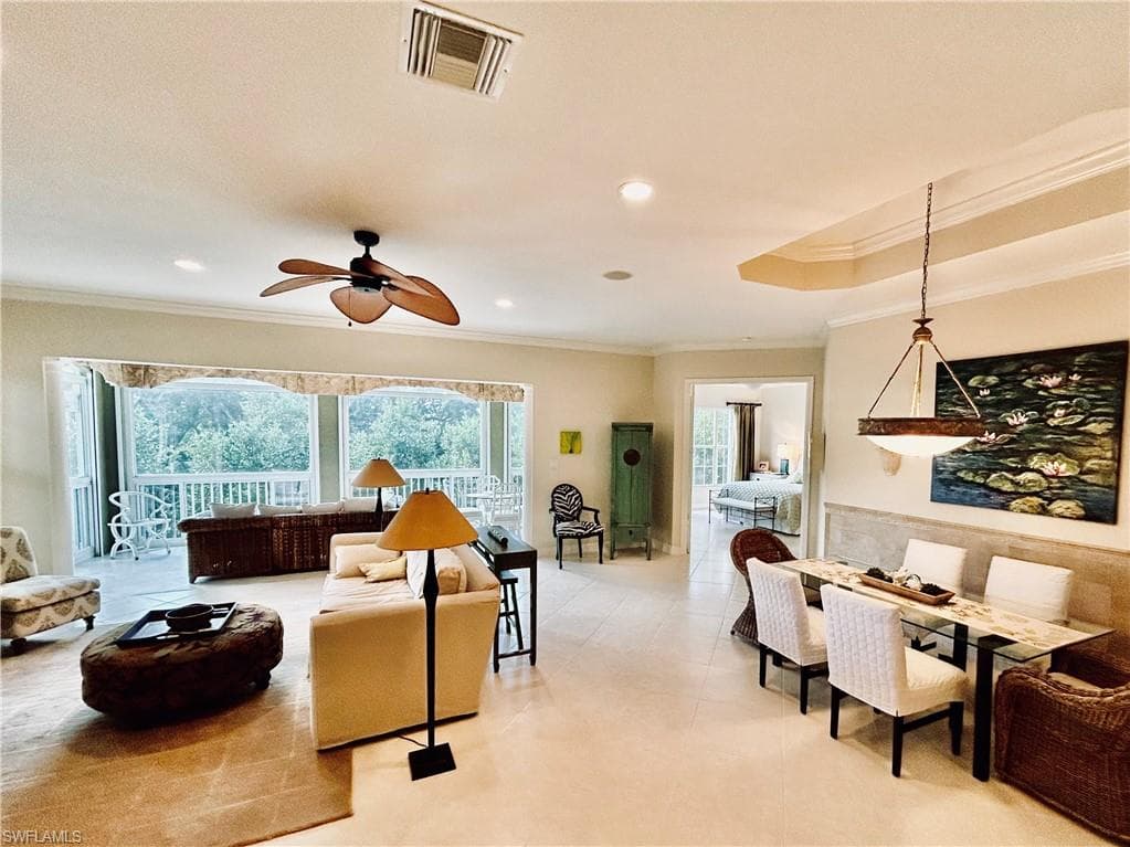505 Via Veneto 8-201, Naples, FL 34108-3